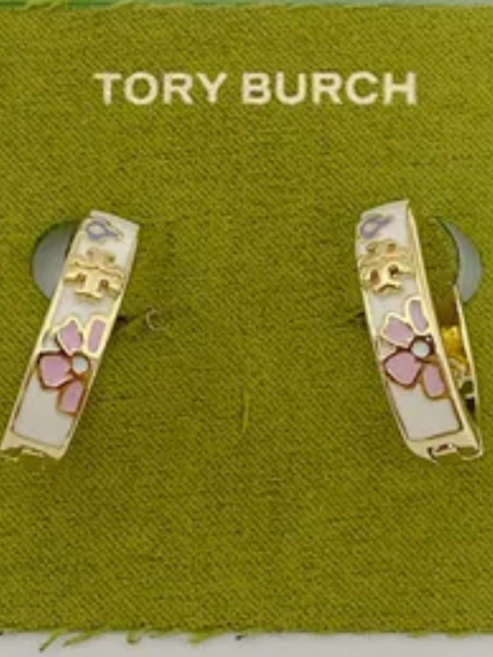 NWT Tory Burch Gold Pink White Enamel Flora Logo Huggie Hoop Earrings .75" RARE